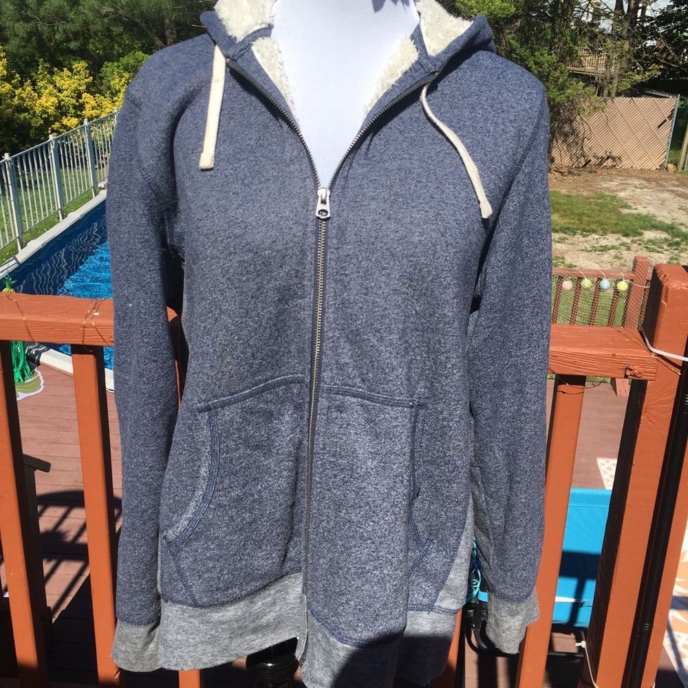 Fluffy blue zip-up